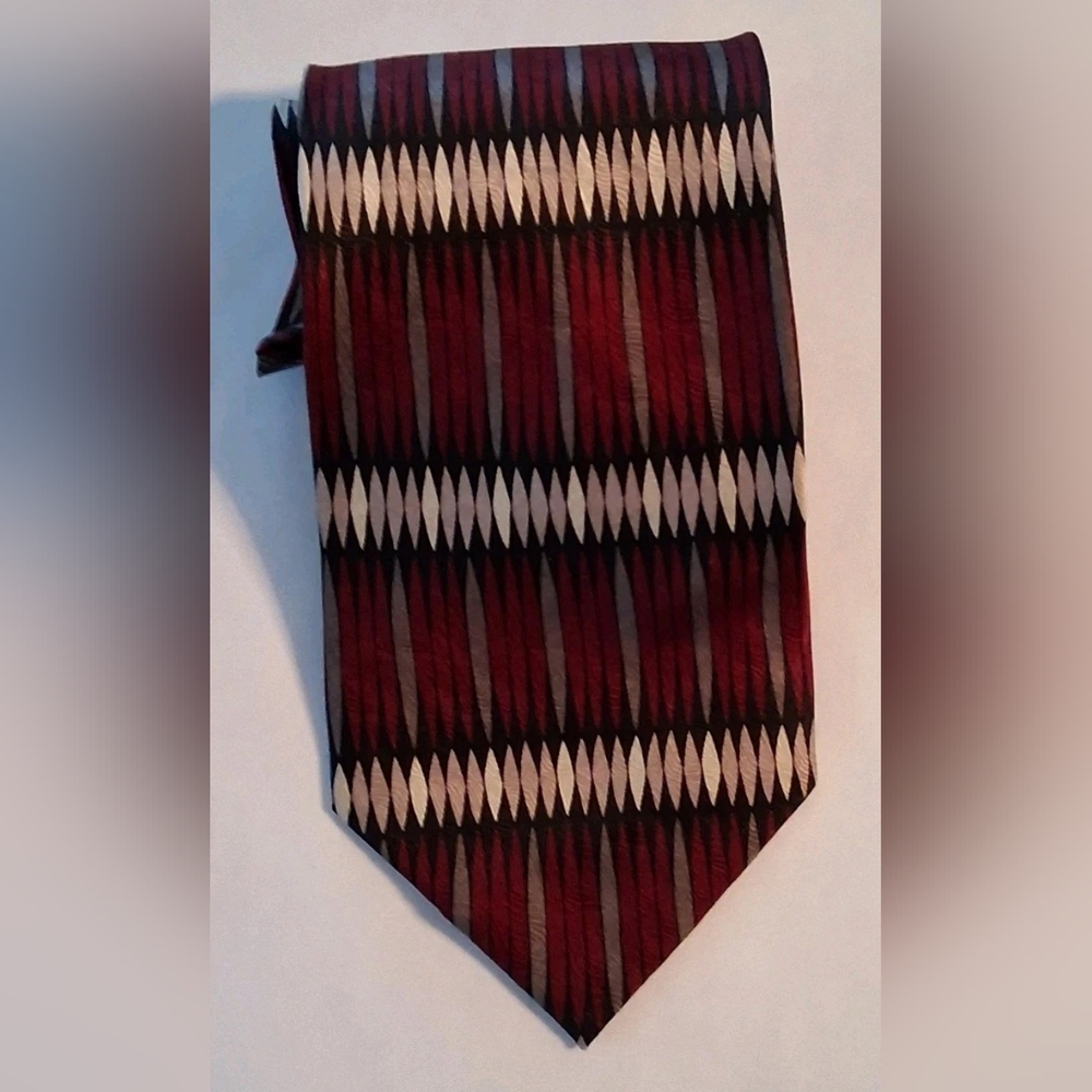 Ziggurat Necktie Geometric 100% Silk Men's Tie 4" X 58.5" Classic Tie
